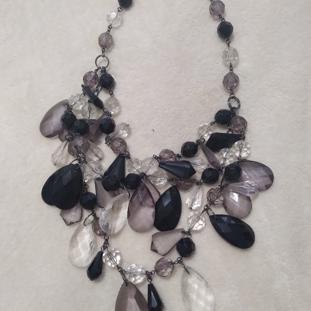 GREAT NECKLACE =LAYERED